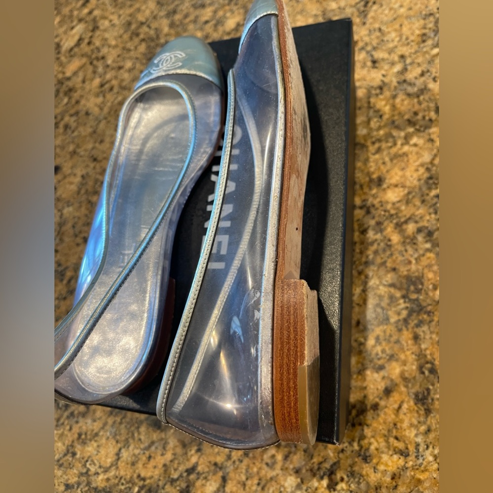 CHANEL Metallic Silver Blue Cap-Toe Jelly Flats - Picture 2 of 8